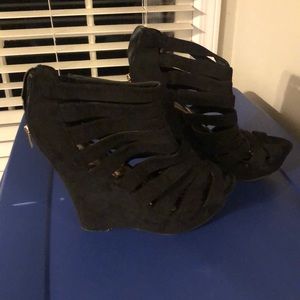 Madden Girl black heel